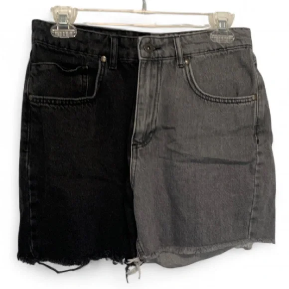 The Ragged Priest Black Gray Colorblock Jean Shorts Size Medium - Picture 1 of 10
